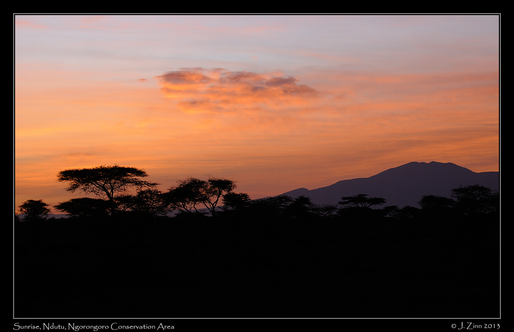 ndutu_sunrise_1615a
