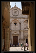  Pienza, � Janet Zinn