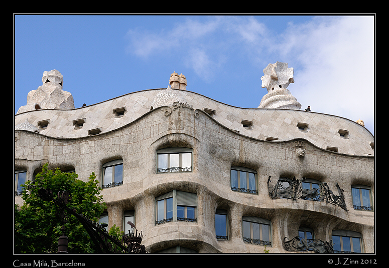 casa_mila_1070a